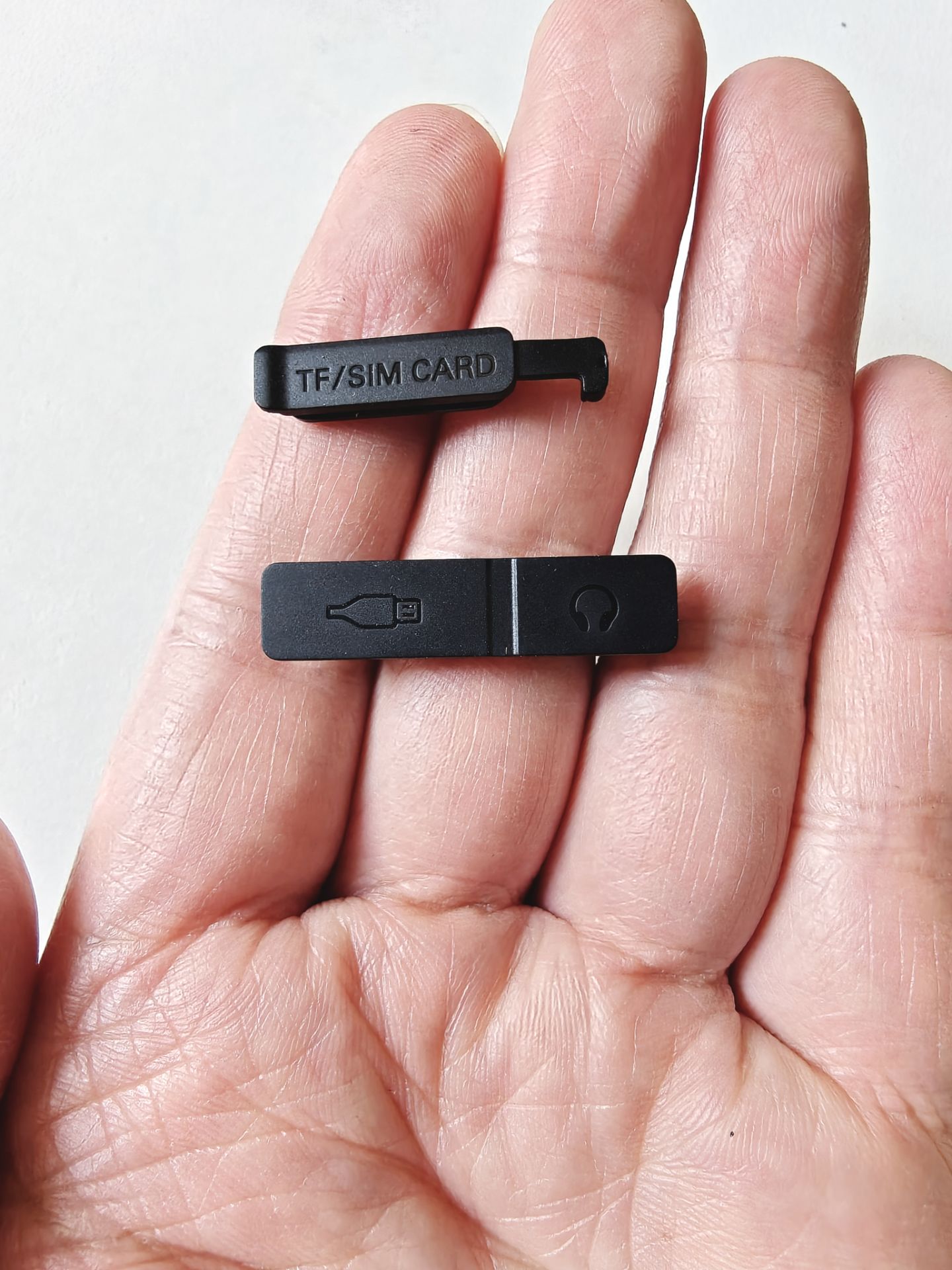 Tappo antipolvere in gomma USB - Phone Accessories Shop recensione e prezzo